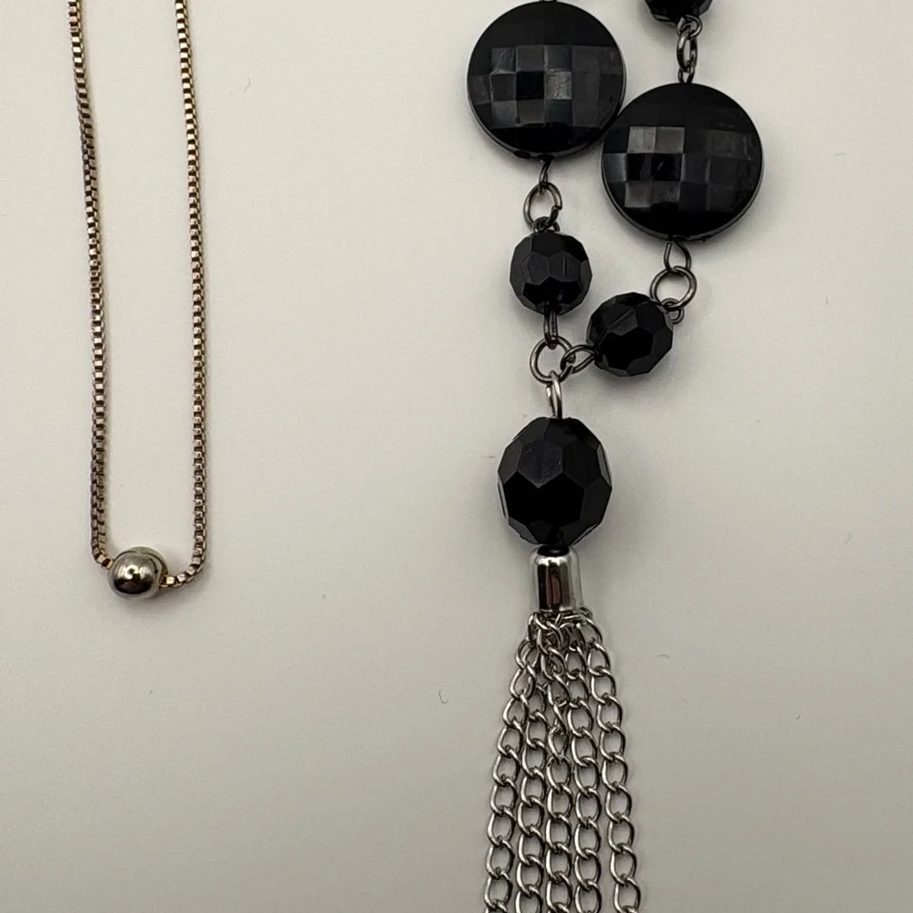 Necklaces - Picture 4 of 6